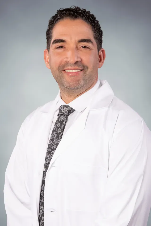 Dr. Edgardo Castillo